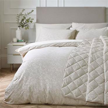 Corded Leaves Champagne Quilt Set