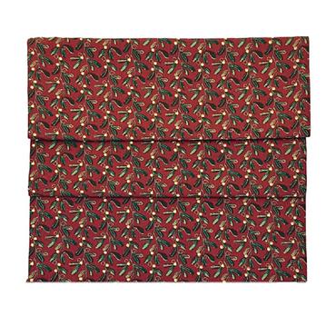 Under The Mistletoe Tassle Runner