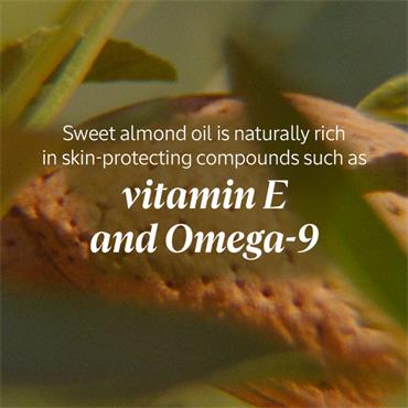 Loccitane Amande Sublime Quenching Milk Veil