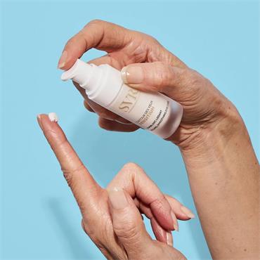 SVR Smoothing Filling Eye Care