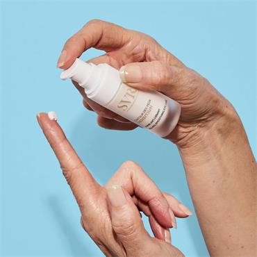 SVR Smoothing Filling Eye Care