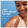 Nivea Soft Daily UV SPF15 Pot
