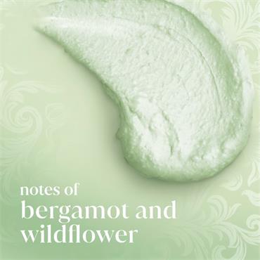 Dove Body Scrub Love & Meadows 225ml