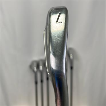Titleist T100 4-PW AMT Stiff Steel Irons Gents RH