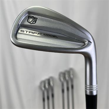 Wilson Staff Model CB 4-PW D.G Stiff Steel Irons Gents RH