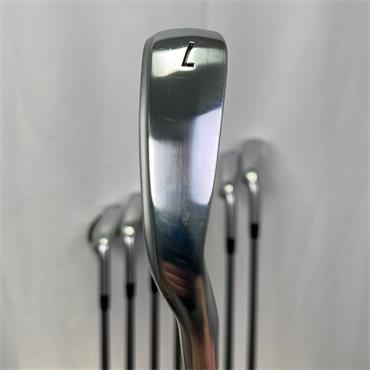 Callaway Quantum Max OS 5-SW Graphite Reg Irons Gents RH