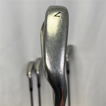 TaylorMade r7 4-9i Stiff Steel Irons Gents RH
