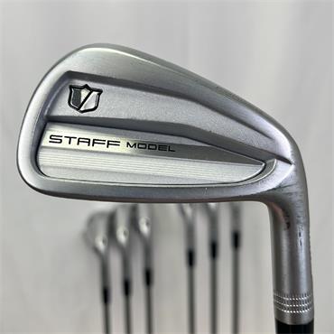 Wilson Staff Model CB 4-PW DG Stiff Steel Irons Gents RH