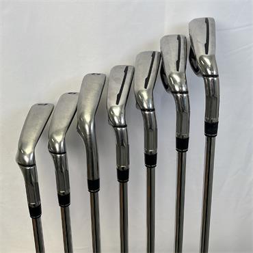 TaylorMade M2 4-PW REAX Regular Steel Gents RH