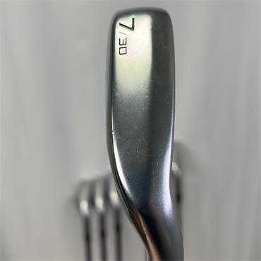 Cleveland UHX 4-PW Graphite Reg Irons Gents RH