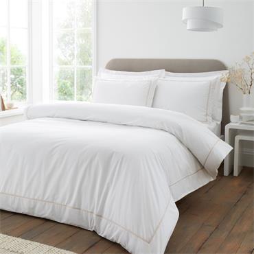 Contrast Trim Duvet Set White