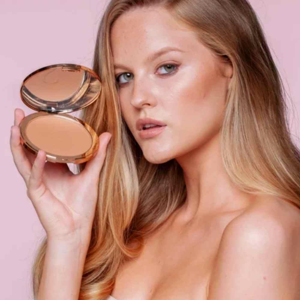 Sculpted by Aimee Connolly Deluxe Bronzer Inish Pharmacy Ireland