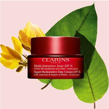 Clarins Super Restorative Day Cream SPF 15 50Ml