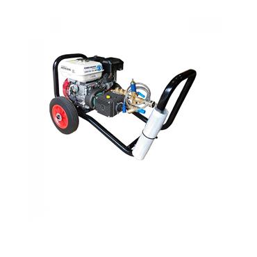 HONDA POWERWASHER 6.5HP 2200 PSI c/w COMET PUMP