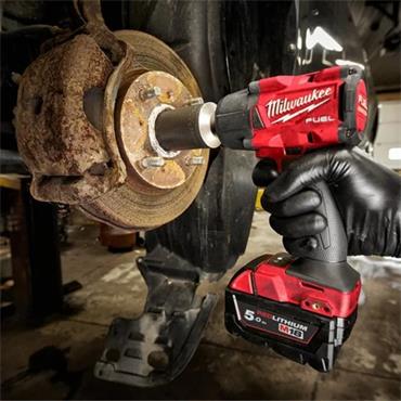 Milwaukee M18FMTIW2F12-503X Mid-Torque 1/2'' Impact Wrench (3x5Ah)