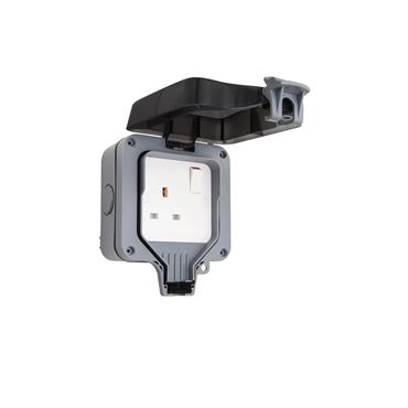 Safeline Outdoor Single Socket With Switch 13Amp EL2292