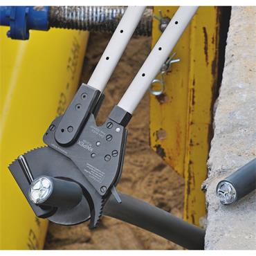 Knipex 95 32 060 Cable Cutter (Ratchet Action) Telescopic Handles Multi-Component Grips 630mm