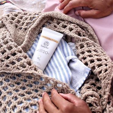  Natural Mineral Day Cream SPF 20 Tinted