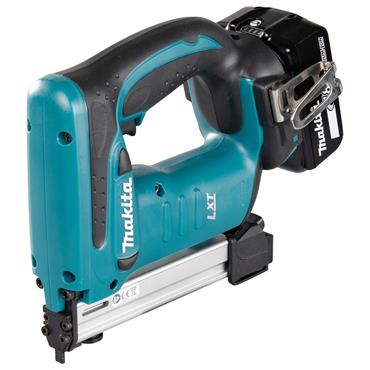 DST221Z Makita Stapler
