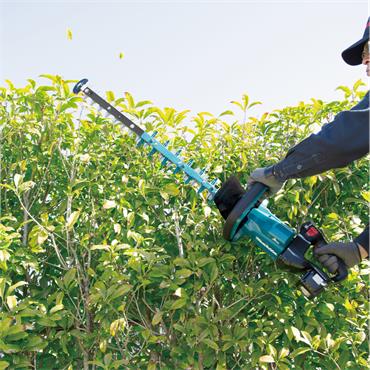 DUH601RT Makita 18V LXT Brushless 60cm Hedge Trimmer with 1x 5.0Ah Battery and Fast Charger