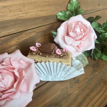 Kinder Chocolate Indulgent Slice