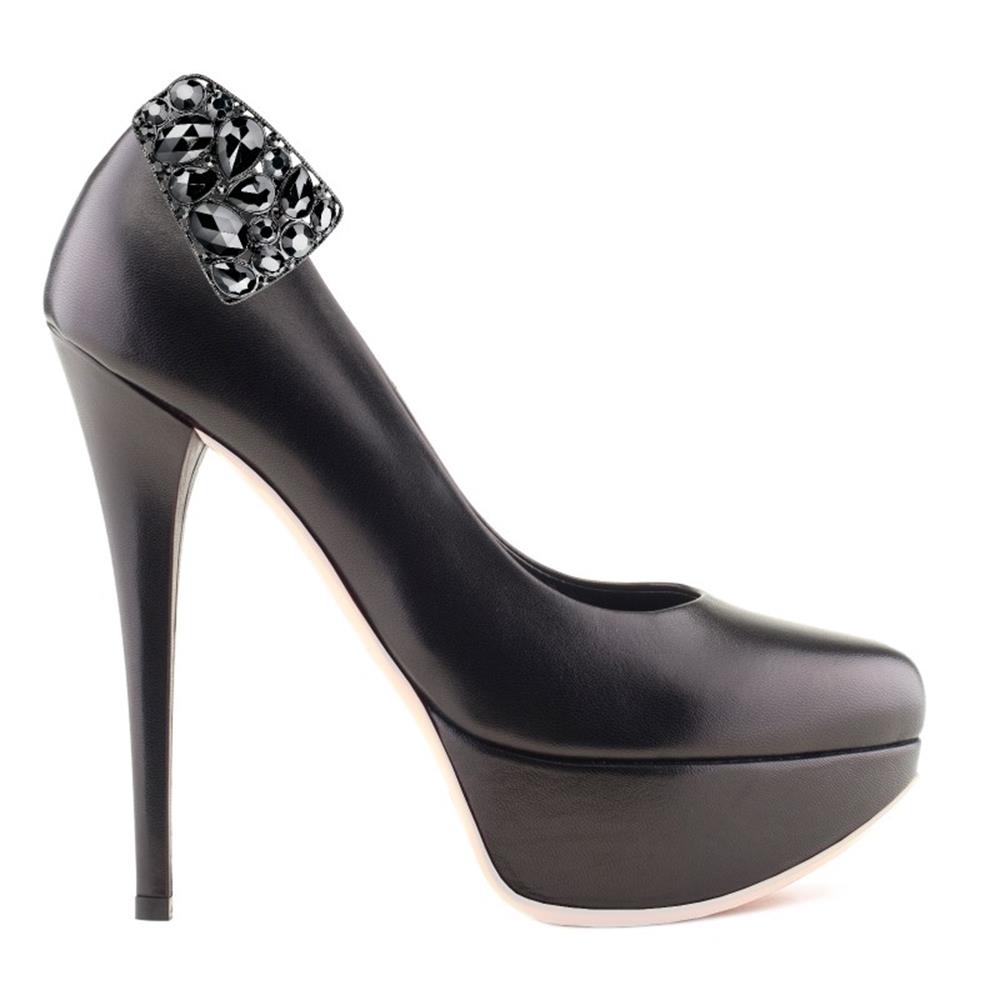 Glamorous Shoe Clips, Heel Jewels and Shoe and Boot Chain Accessories