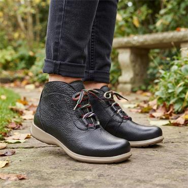 JOSE SAENZ 2082 BOOT - BLACK GOLD
