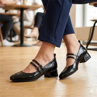 TAMARIS 22318 STRAP SHOE - Black