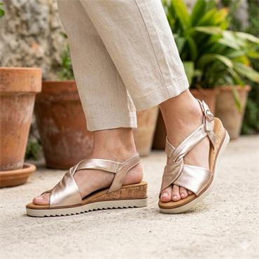 GABOR 82751 FLAT SANDAL - LTGOLD