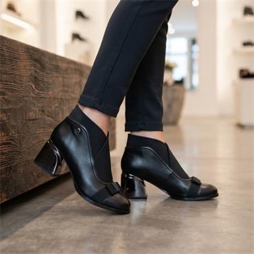 LORETTA VITALE C2611 BOOT - Black