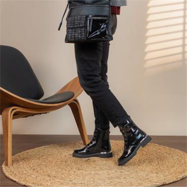 REMONTE D8683 BOOT - Black