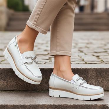 FLUCHOS D9298 SHOE - WHITE