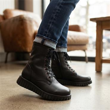 HEAVENLY FEET MARTINA5 BOOT - Black