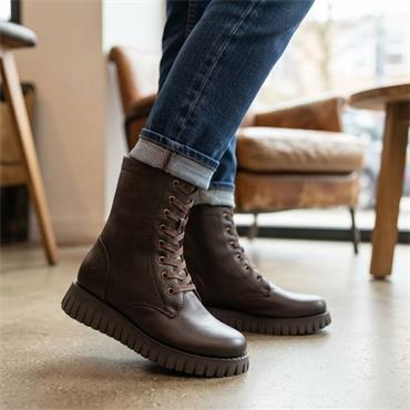 HEAVENLY FEET MARTINA5 BOOT - CHOC
