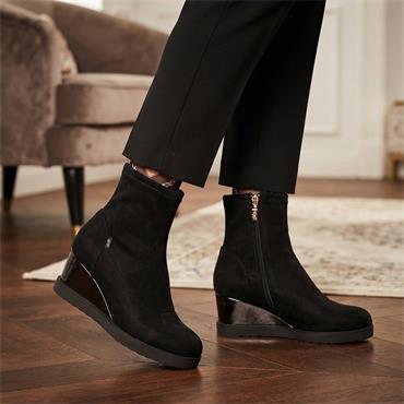 KATE APPLEBY TOSELAND BOOT - BLACK SUEDE