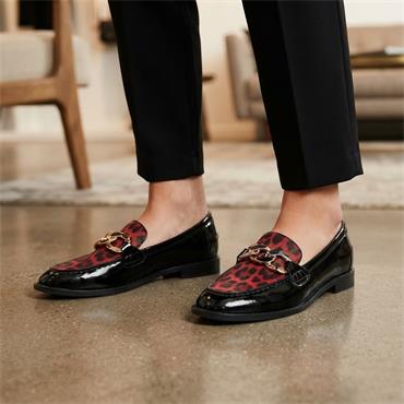 KATE APPLEBY SLIP ON WARSELEY - BLACK/RED