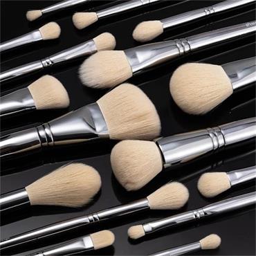 THE COLLECTIVE EDIT ESSENTIALS  16 PIECE BRUSH SET