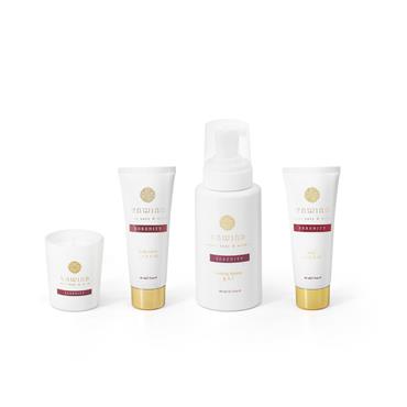 TIPPERARY CRYSTAL UNWIND WILD ROSE & JASMINE BODYCARE SET 4pc