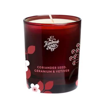 THE HANDMADE SOAP COMPANY THE HANDMADE SOAP COMPANY SOY CANDLE CORIANDER SEED, GERANIUM & VETIVER